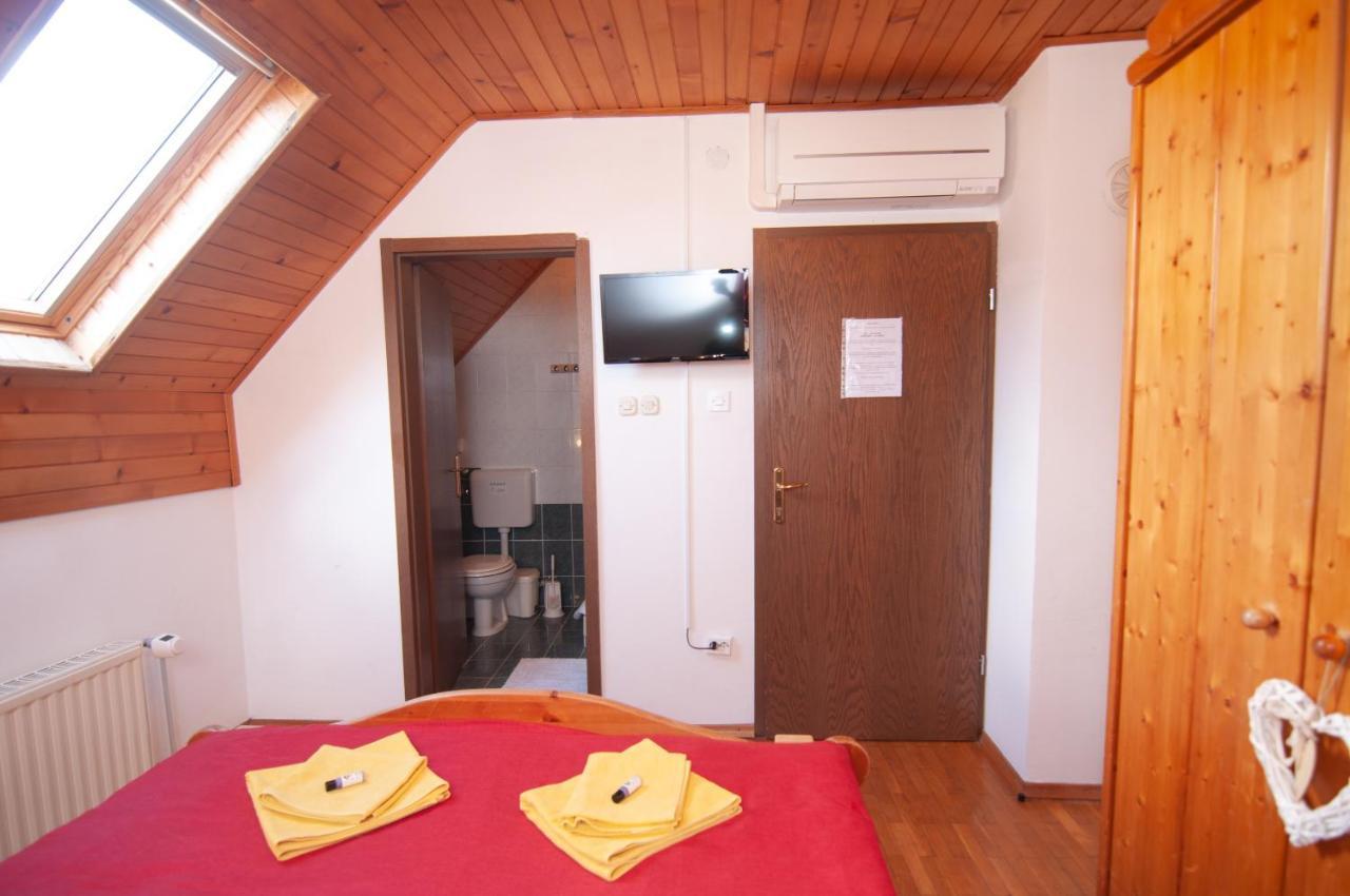 Guest House Vila Korosec Бовец Екстериор снимка